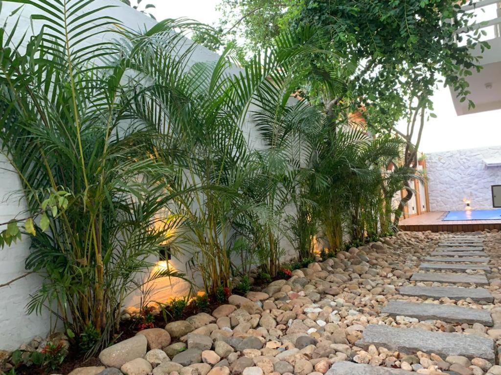 Casa Com Piscina Em Frente A Praia Do Santinho フロリアノポリス エクステリア 写真