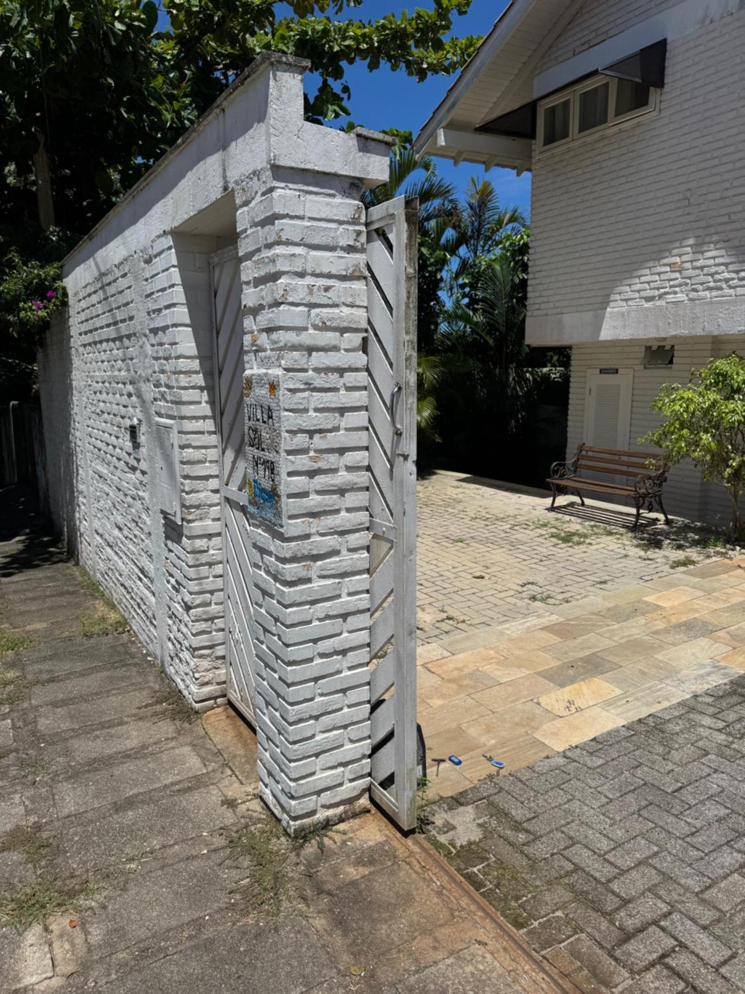Casa Com Piscina Em Frente A Praia Do Santinho フロリアノポリス エクステリア 写真